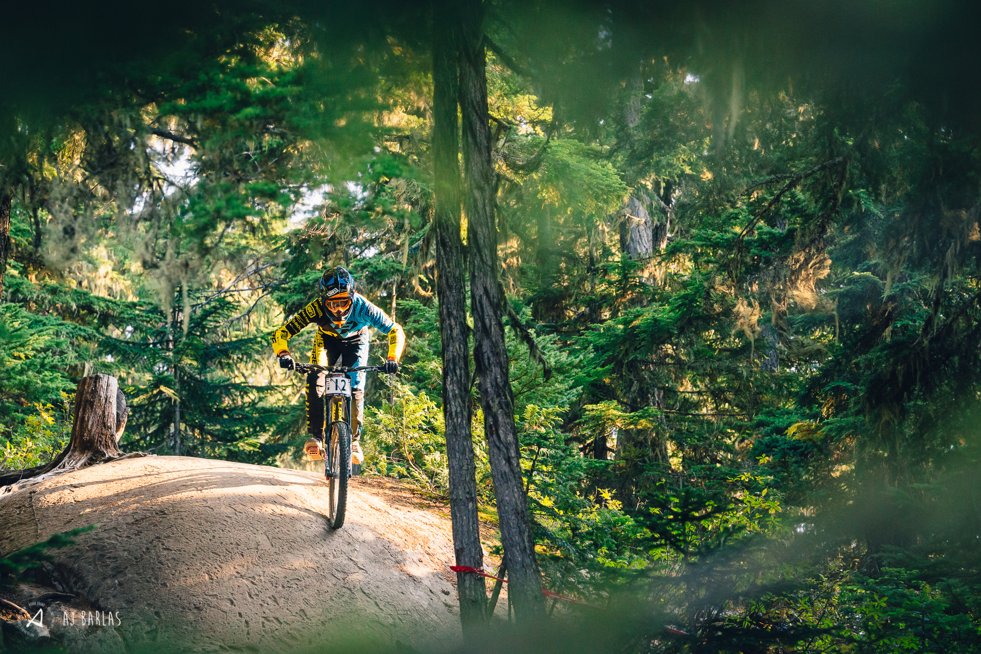 Loris Vergier ripping rocks